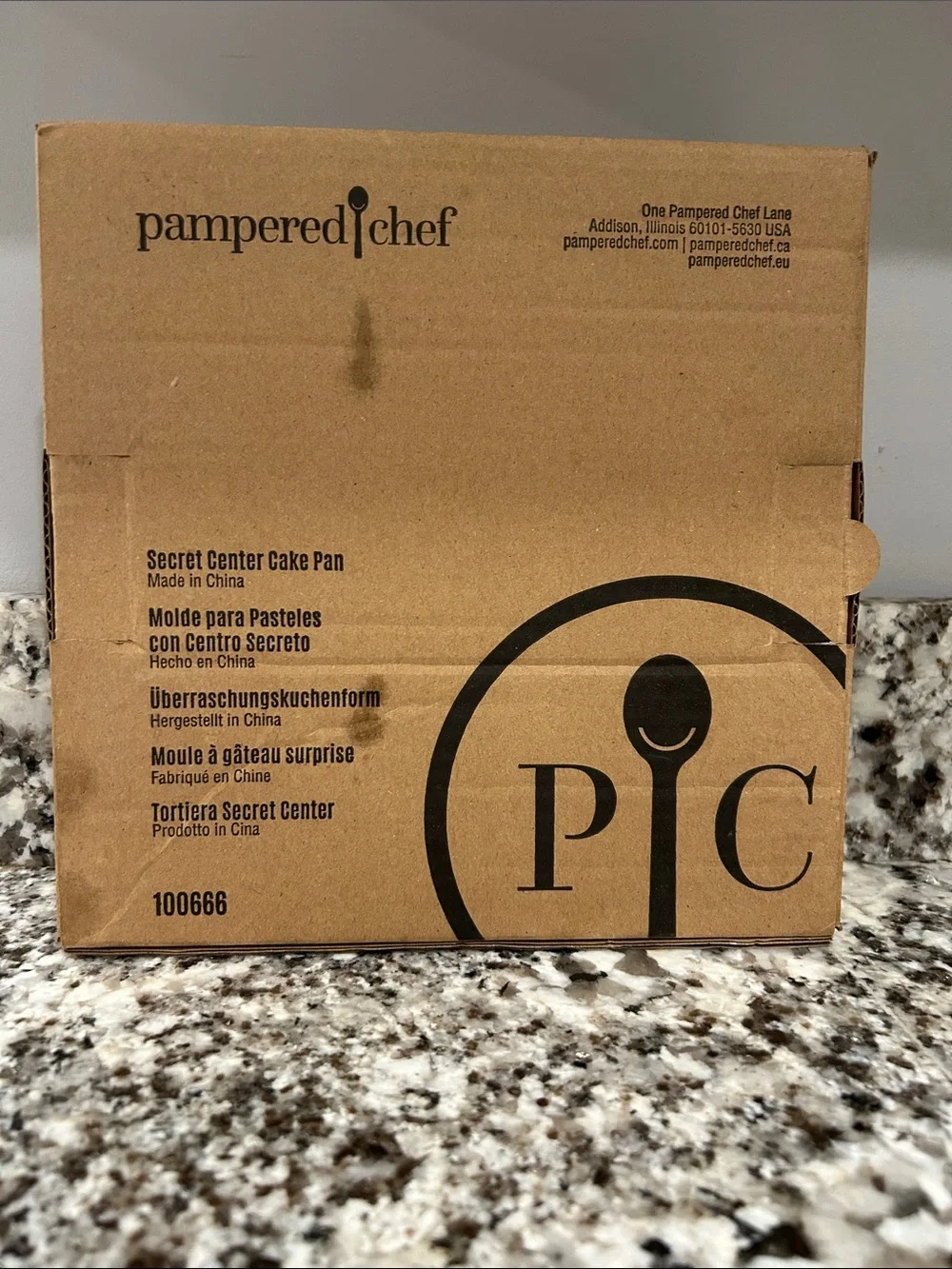 Pampered Chef Teal and Silver Secret Center Cake Pan